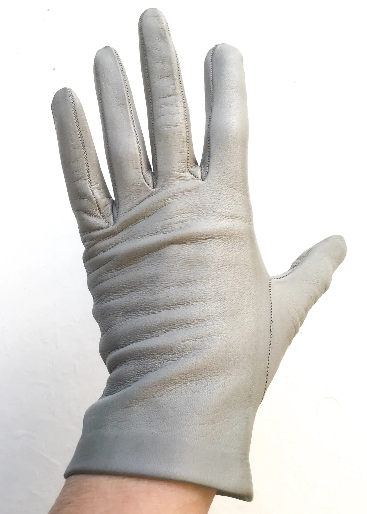 1960s Vintage Dove Grey Leather Gloves • Wrist Length Gloves • Size 7