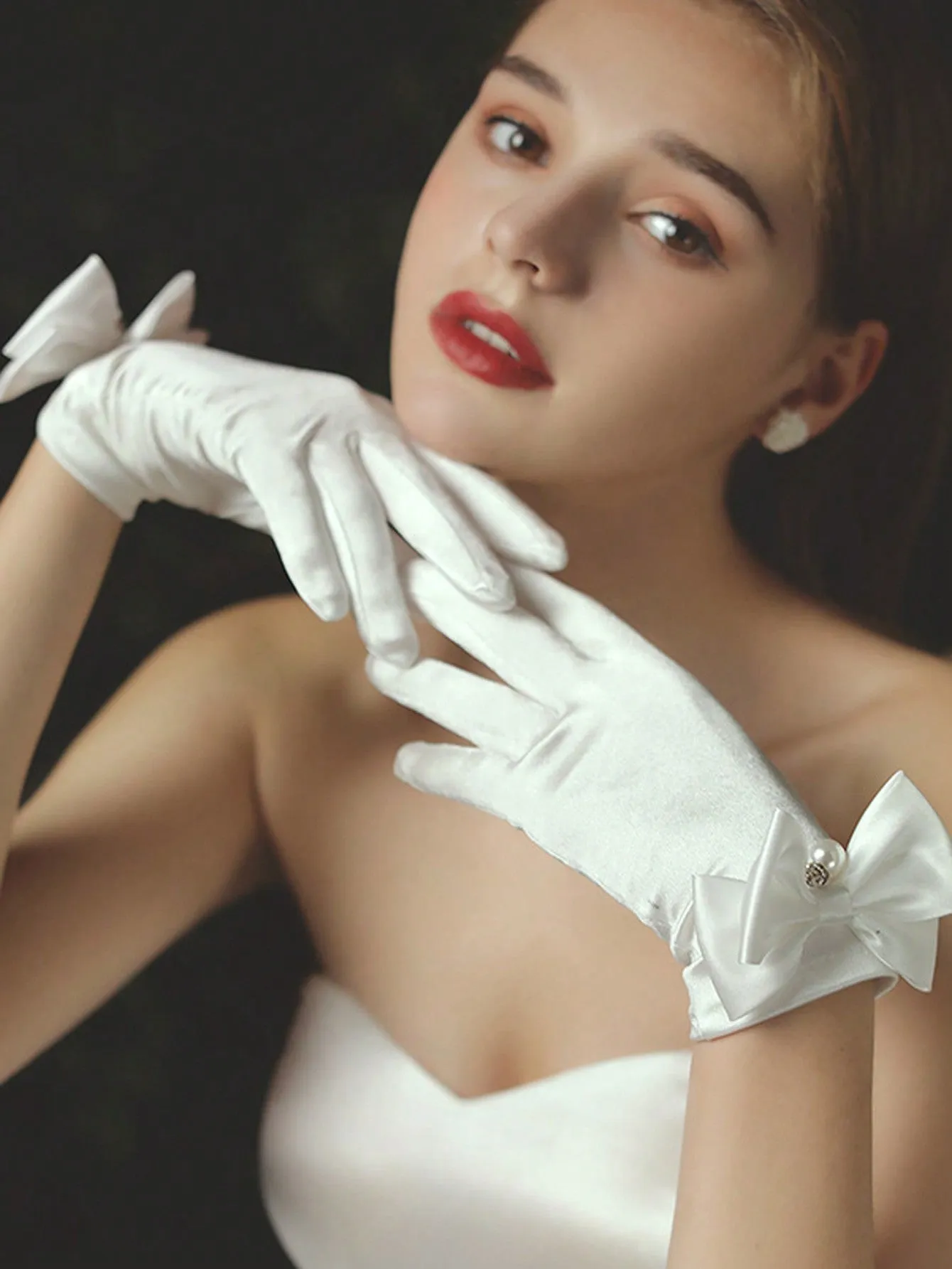 1pair Short White Satin Pearl Bowknot Elastic Gloves Suitable For Wedding, Party, Driving And Everyday Use