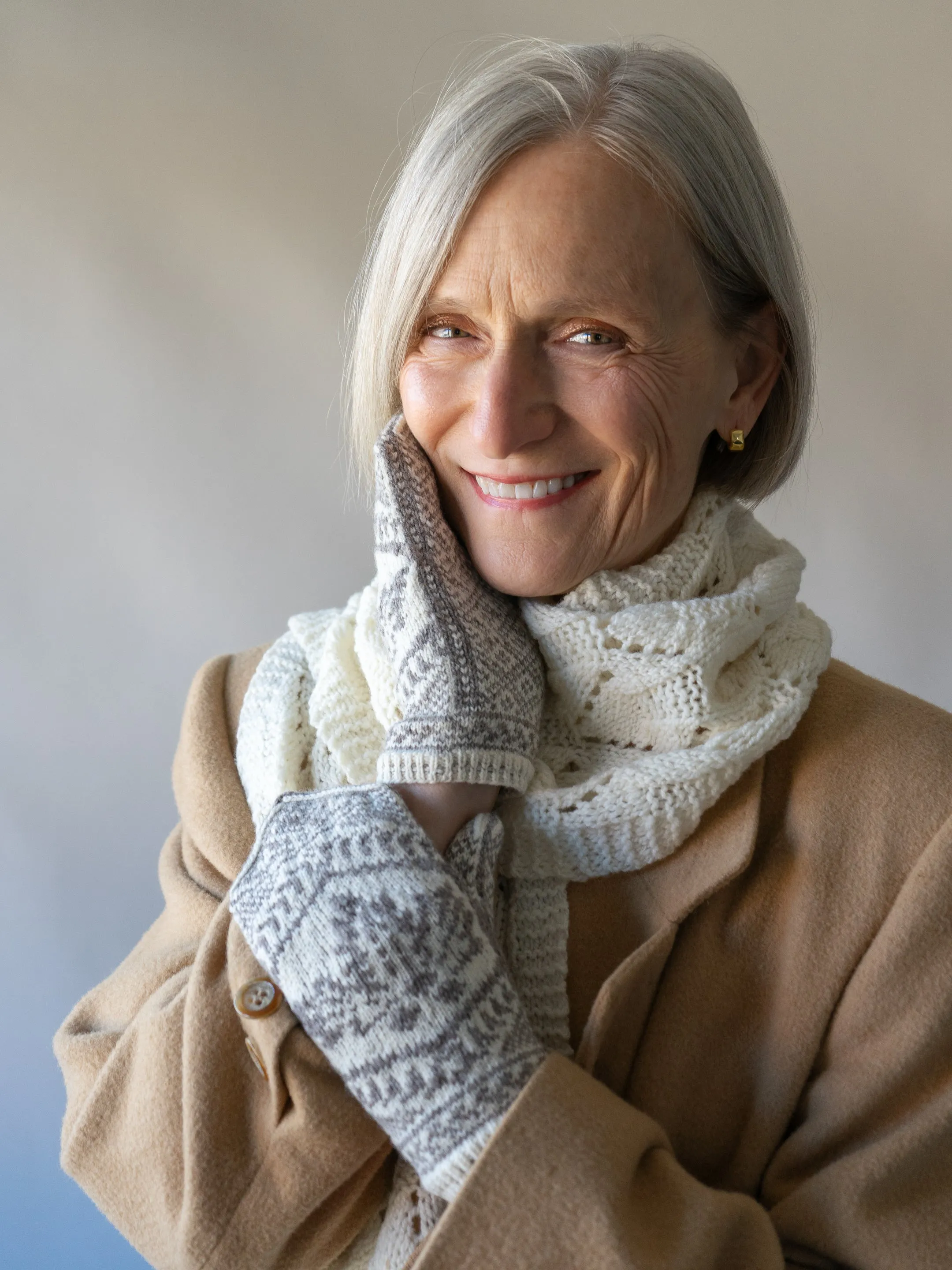 Holie Mittens by Isabella Clark <br/><small>knitting pattern</small>