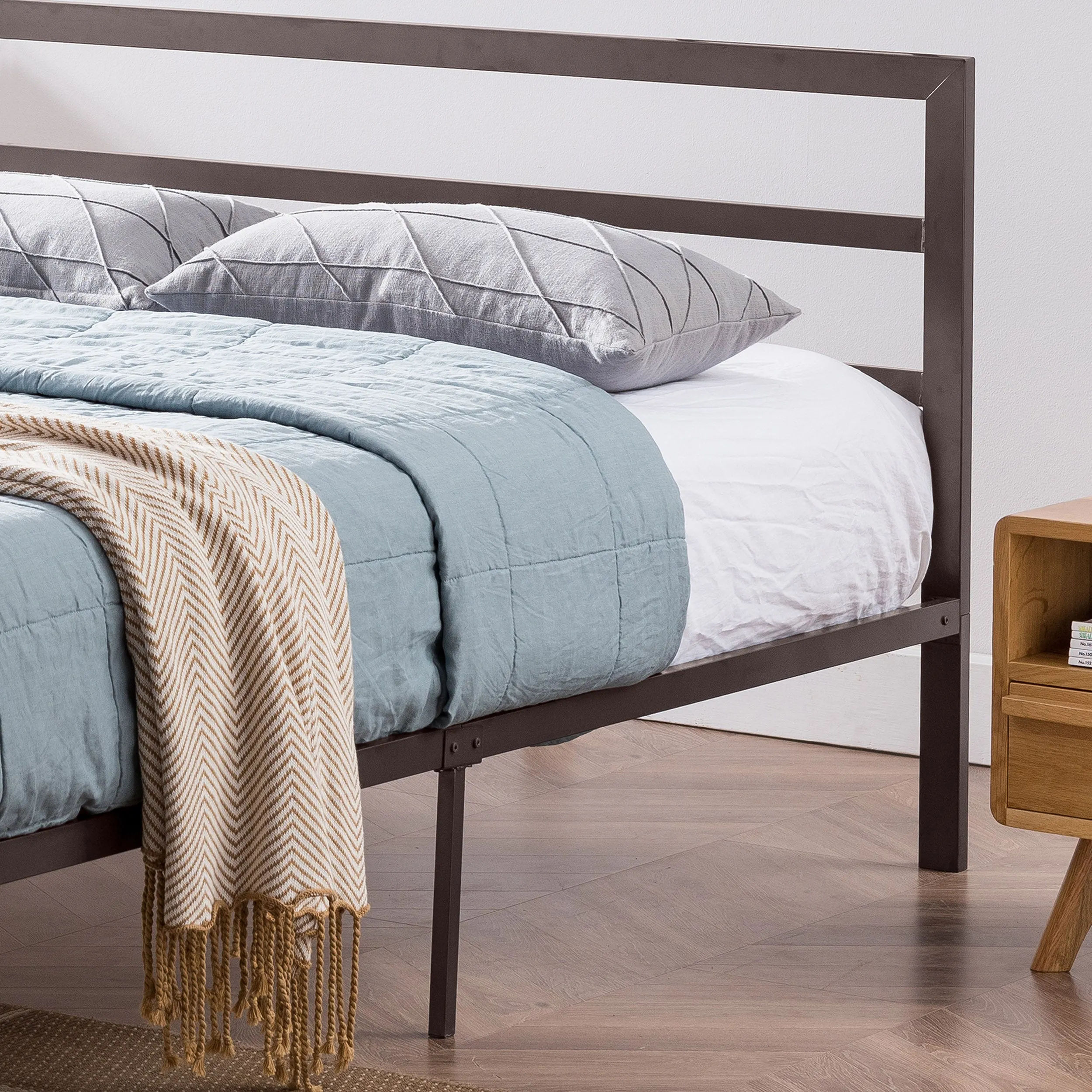 Jones Minimalistic Modern Slat Iron Queen-Size Bed Frame